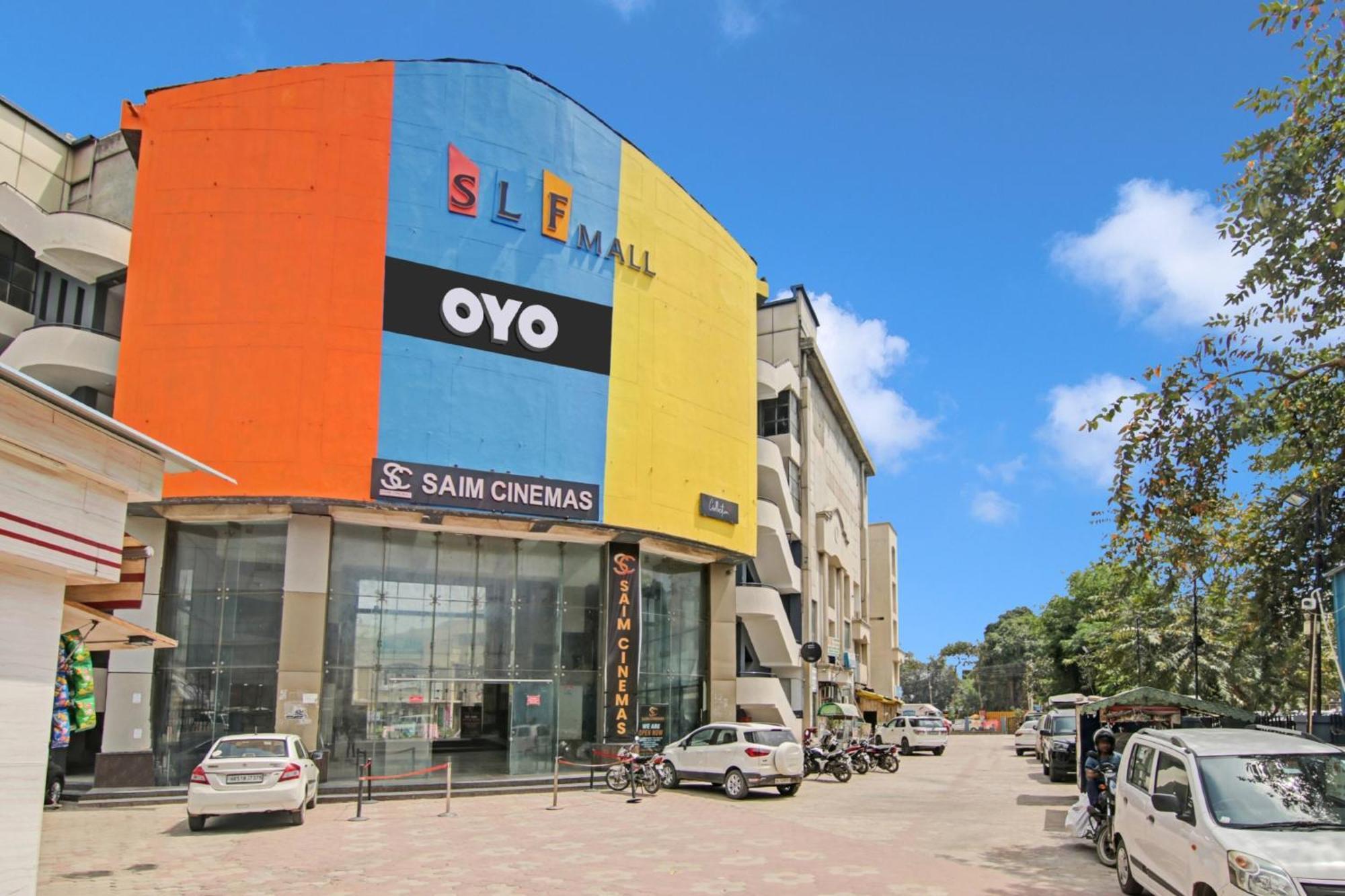 Отель Collection O Slf Mall Sector 30 Фаридабад Экстерьер фото